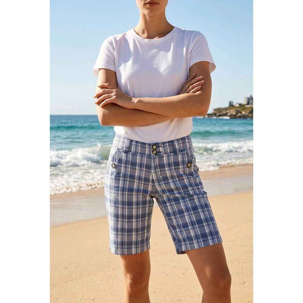 🔺️Bitten by SJP Blue & White Plaid Bermuda Shorts Size 6